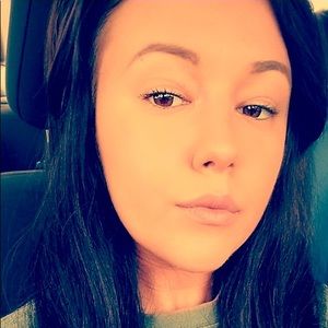 Meet your Posher, Hayley